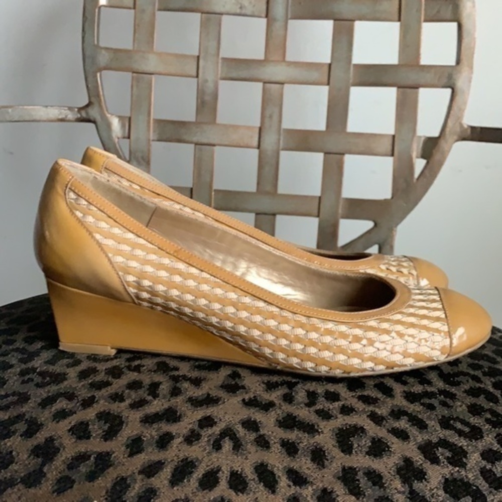Stuart Weitzman Butterscotch Wedge Heels Size 6.5 - Picture 1 of 11